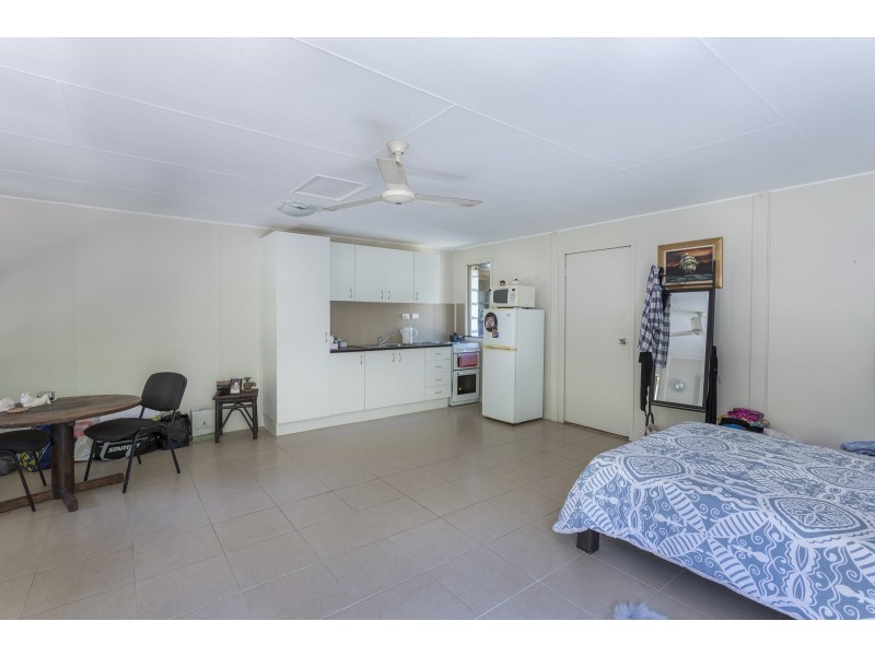 4 Davidson Road, Cawarral QLD 4702