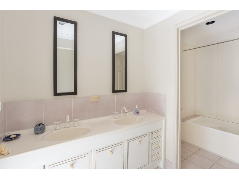 4 Davidson Road, Cawarral QLD 4702