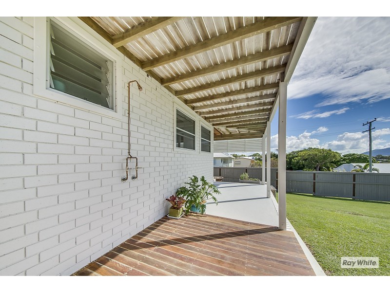 11 Elma Street, Cooee Bay QLD 4703