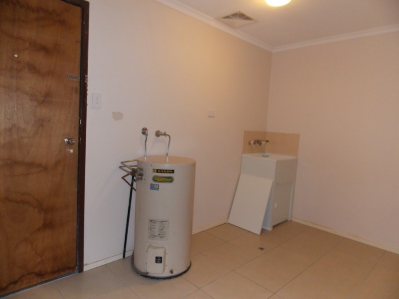 Unit 2, 103 Hartley Street, Zilzie QLD 4710