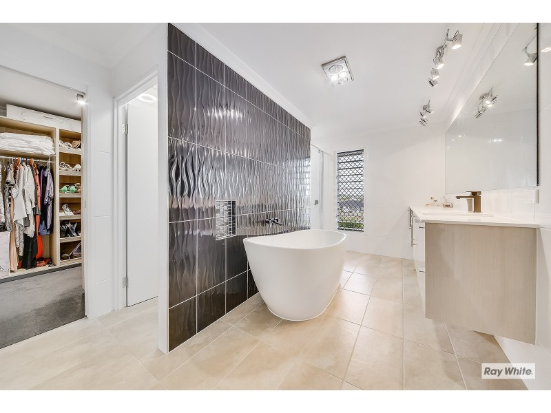 21 Trade Wind Drive, Tanby QLD 4703