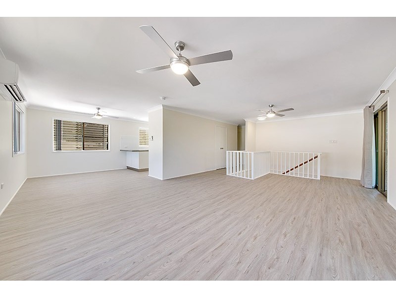 19 Hellas Street, Barlows Hill QLD 4703