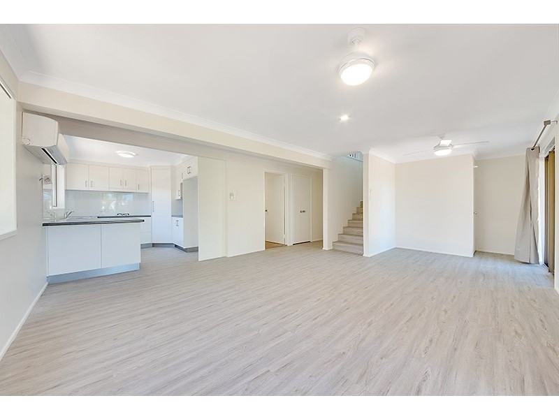 19 Hellas Street, Barlows Hill QLD 4703