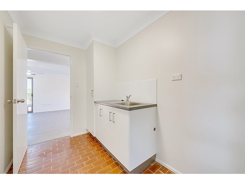 19 Hellas Street, Barlows Hill QLD 4703