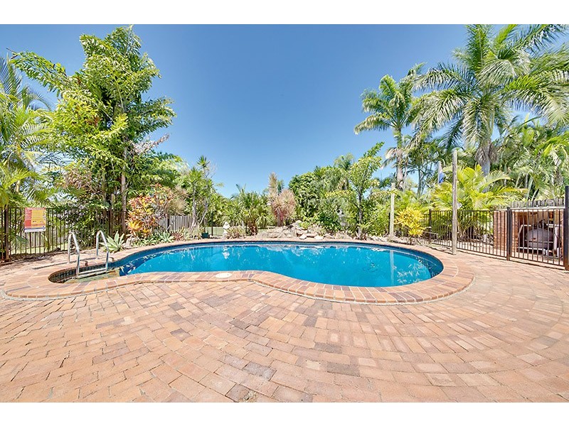 19 Hellas Street, Barlows Hill QLD 4703