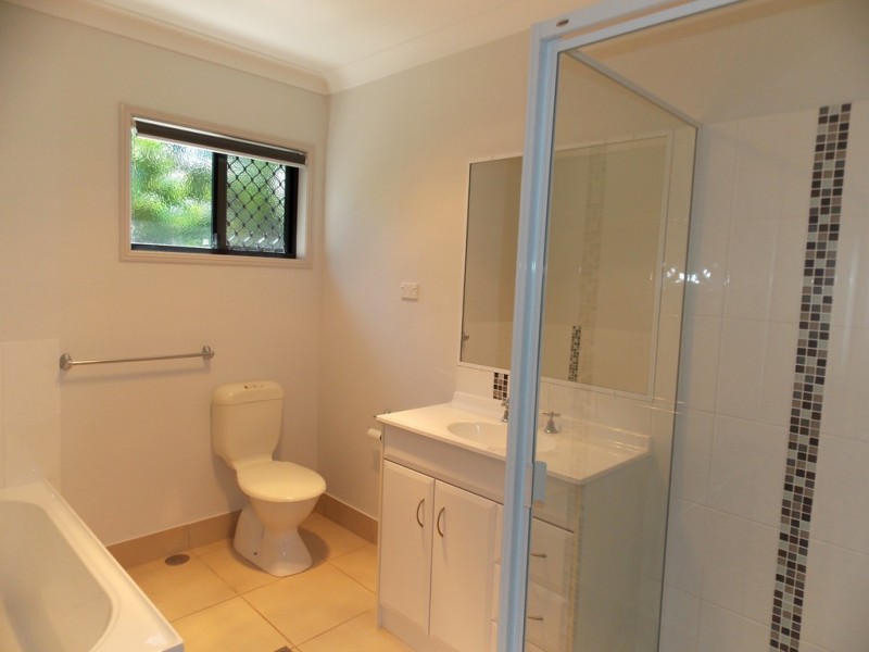 Unit 1, 11 Priors Pocket, Pacific Heights QLD 4703