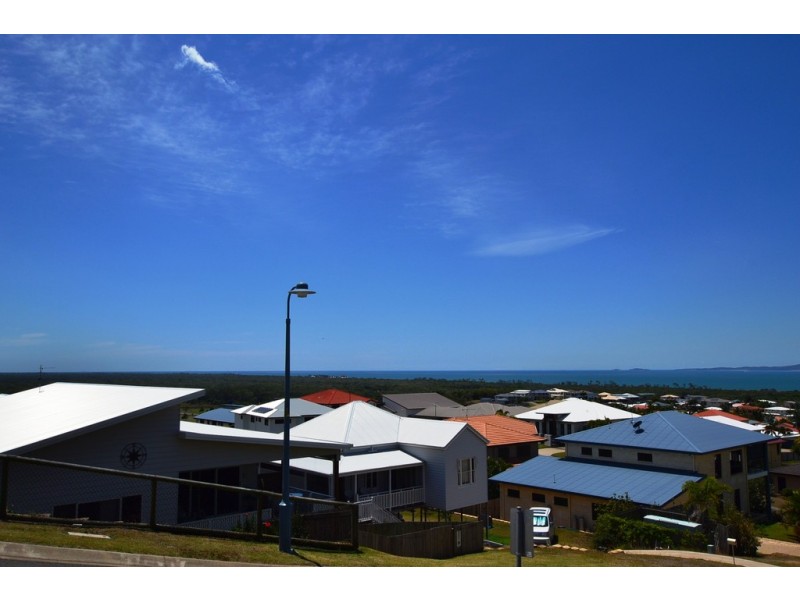 21 Mana Avenue, Pacific Heights QLD 4703
