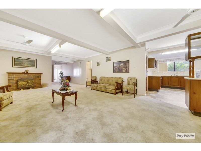 39 Wattle Grove, Cooee Bay QLD 4703
