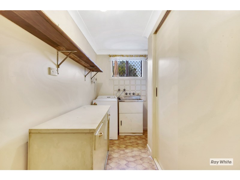 39 Wattle Grove, Cooee Bay QLD 4703