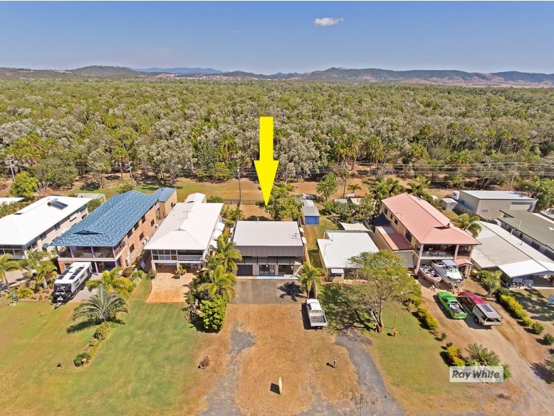 886 Scenic Highway, Kinka Beach QLD 4703