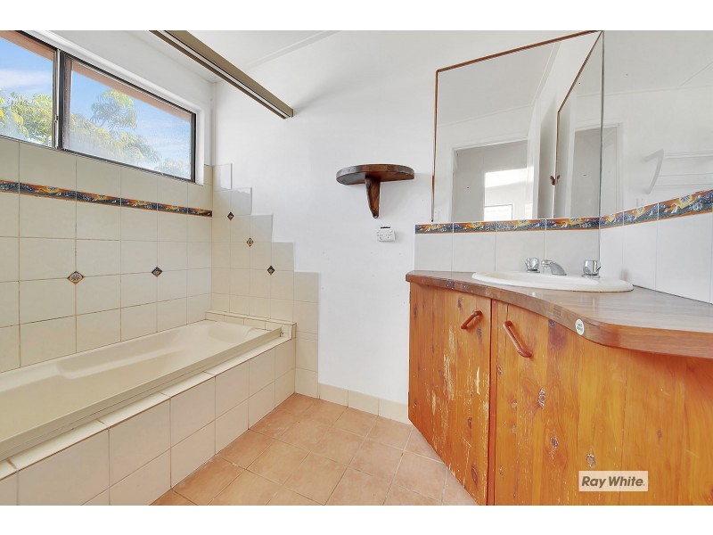 886 Scenic Highway, Kinka Beach QLD 4703