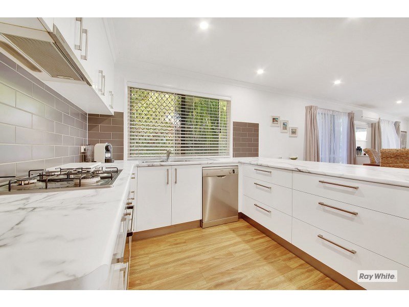 33 Pinnacle Street, Causeway Lake QLD 4703