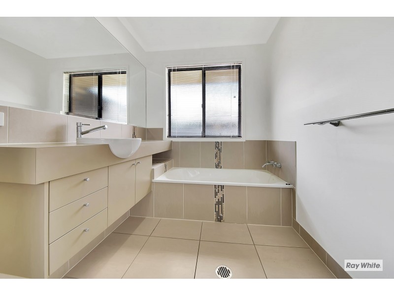 16 Lakeside Drive, Taroomball QLD 4703