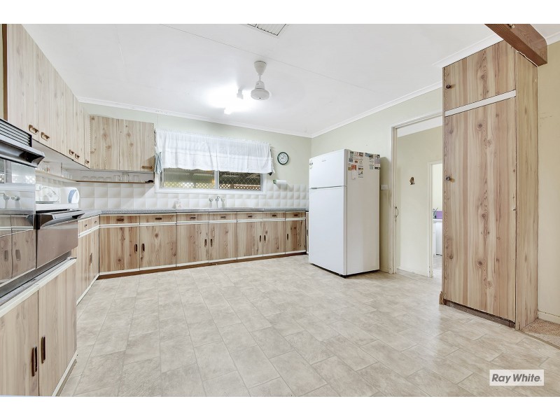 8 Arthur Street, Emu Park QLD 4710