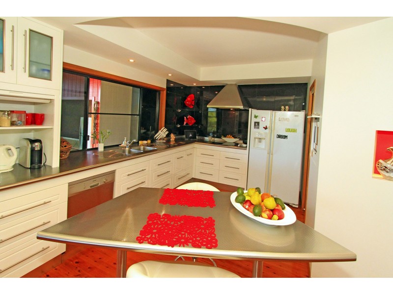 142 Schofield Parade TENANT APPROVED, Keppel Sands QLD 4702