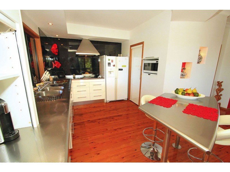142 Schofield Parade TENANT APPROVED, Keppel Sands QLD 4702