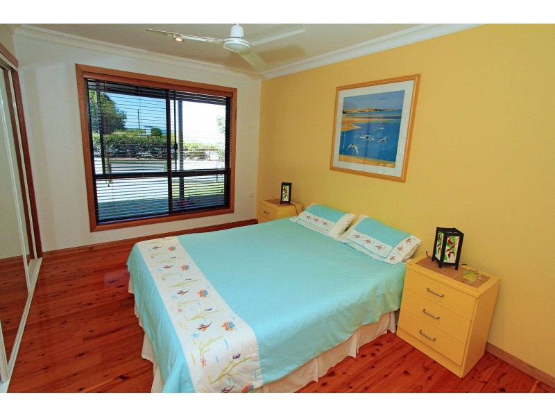 142 Schofield Parade TENANT APPROVED, Keppel Sands QLD 4702