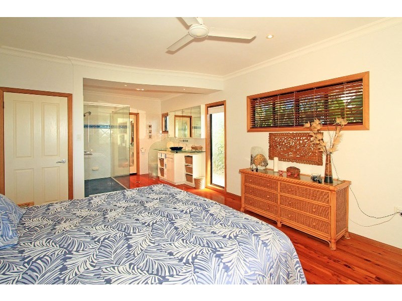 142 Schofield Parade TENANT APPROVED, Keppel Sands QLD 4702