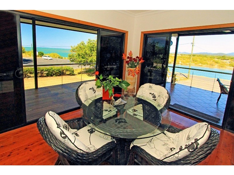 142 Schofield Parade TENANT APPROVED, Keppel Sands QLD 4702