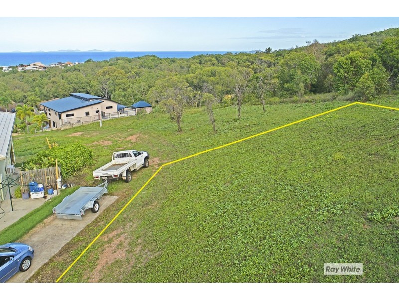 9 Fraser Crescent, Pacific Heights QLD 4703