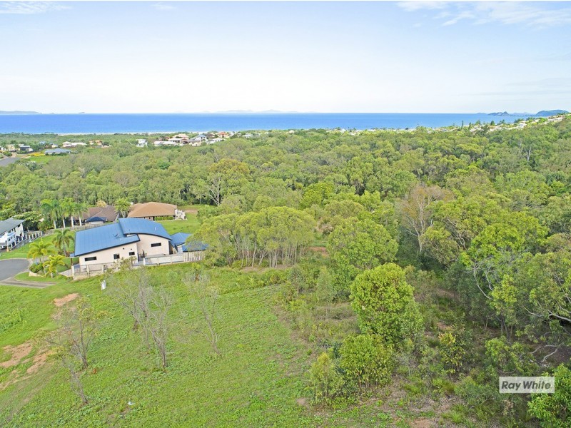 9 Fraser Crescent, Pacific Heights QLD 4703