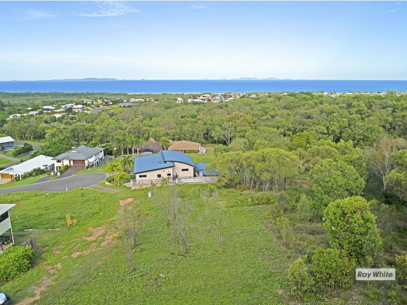 9 Fraser Crescent, Pacific Heights QLD 4703