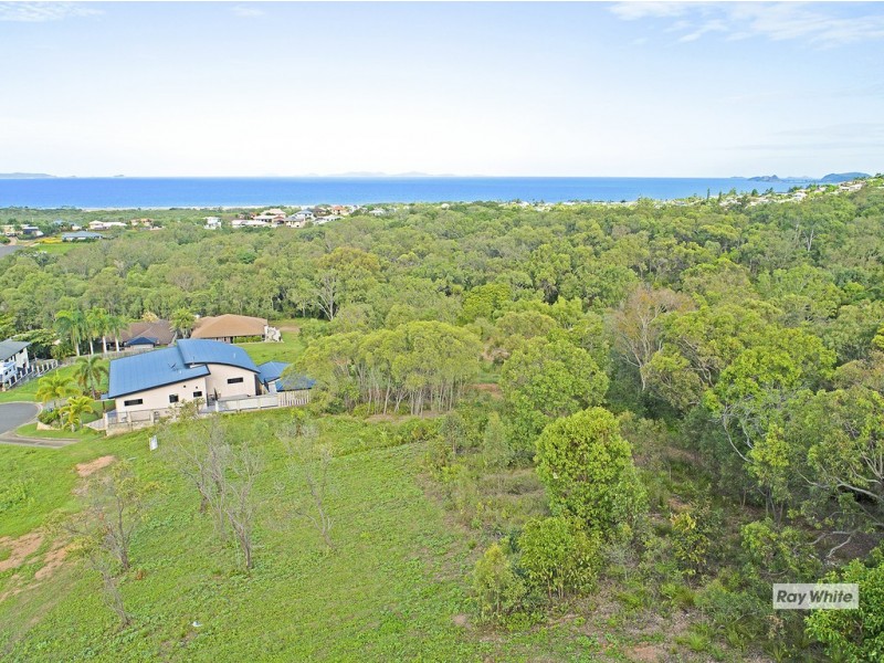 9 Fraser Crescent, Pacific Heights QLD 4703