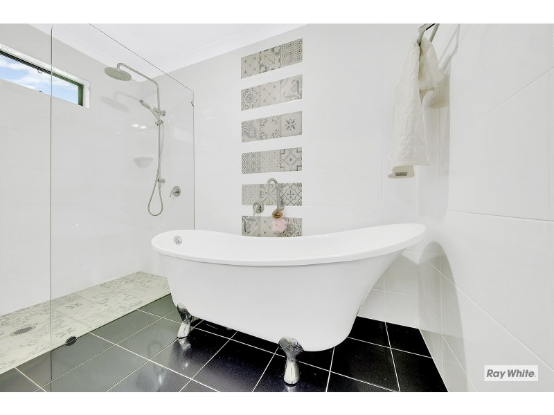 31 Sypher Drive, Inverness QLD 4703