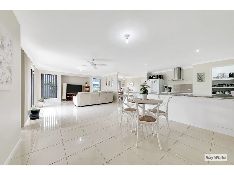 4 Sandcastle Drive, Mulambin QLD 4703