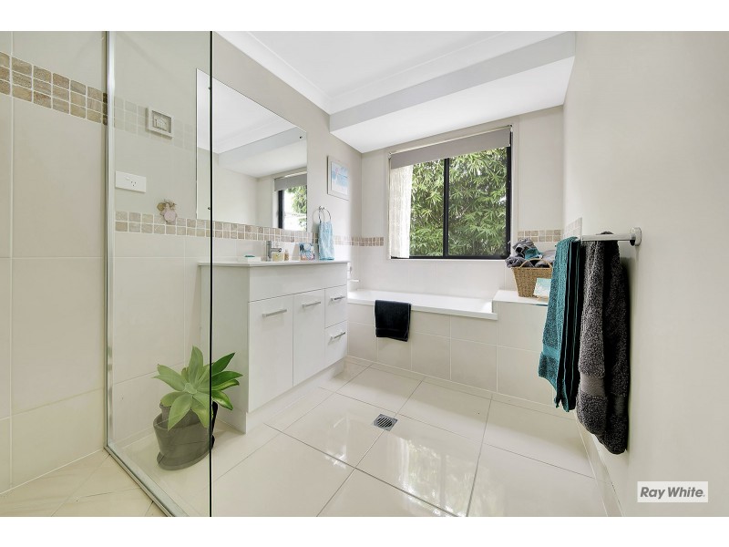 4 Sandcastle Drive, Mulambin QLD 4703