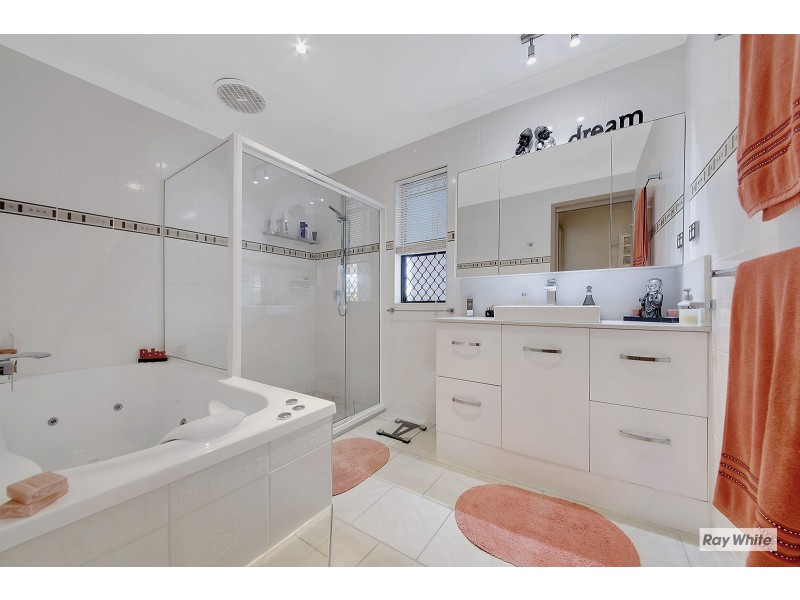 18 Esplanade, Zilzie QLD 4710