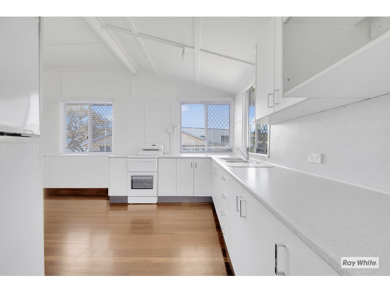 66 Schofield Parade, Keppel Sands QLD 4702