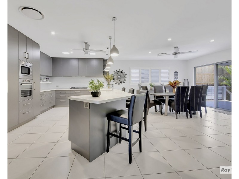 12 Barrington Court, Pacific Heights QLD 4703