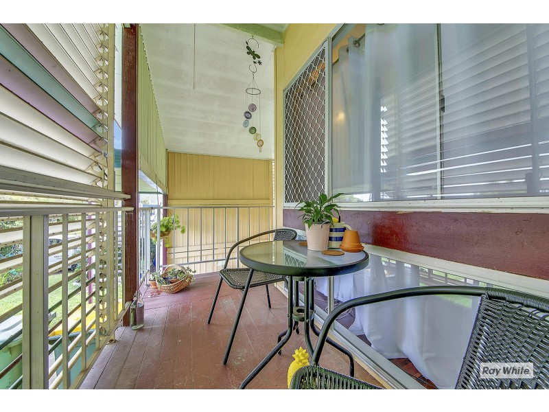 35 Pandanus Street, Cooee Bay QLD 4703