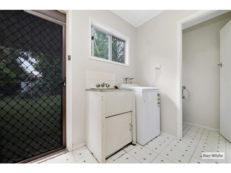 35 Pandanus Street, Cooee Bay QLD 4703