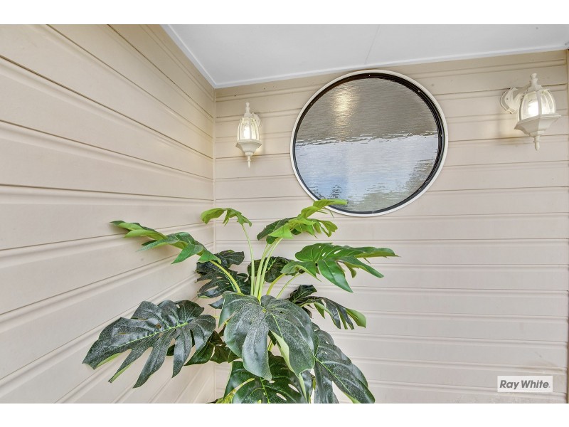 7 Discovery Crescent, Rosslyn QLD 4703