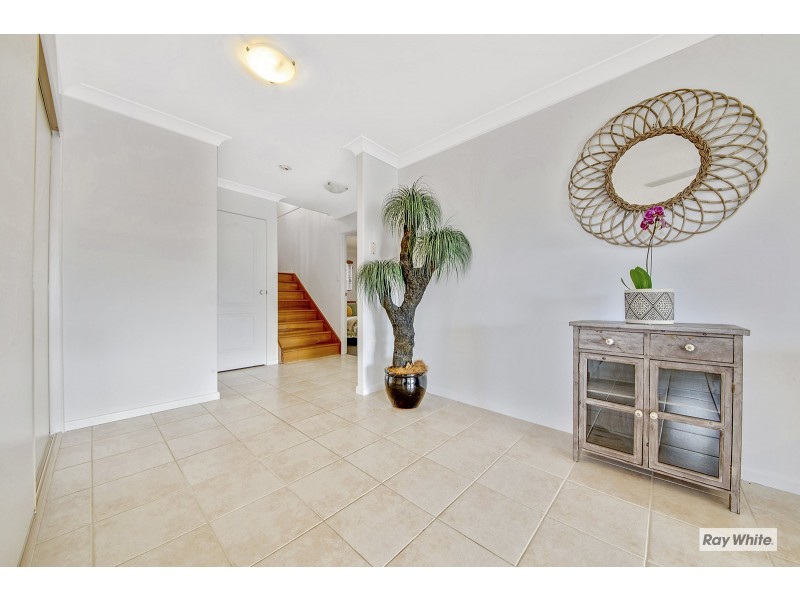 7 Discovery Crescent, Rosslyn QLD 4703