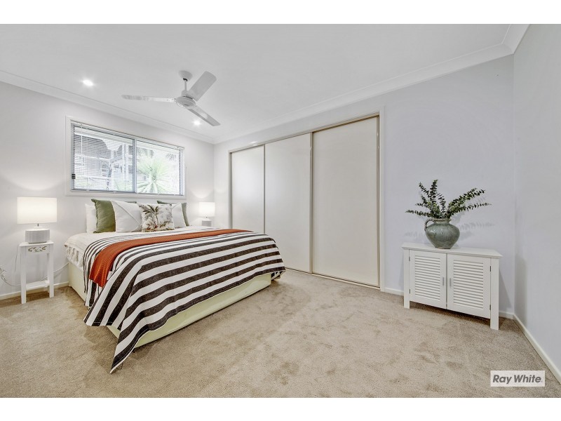 7 Discovery Crescent, Rosslyn QLD 4703