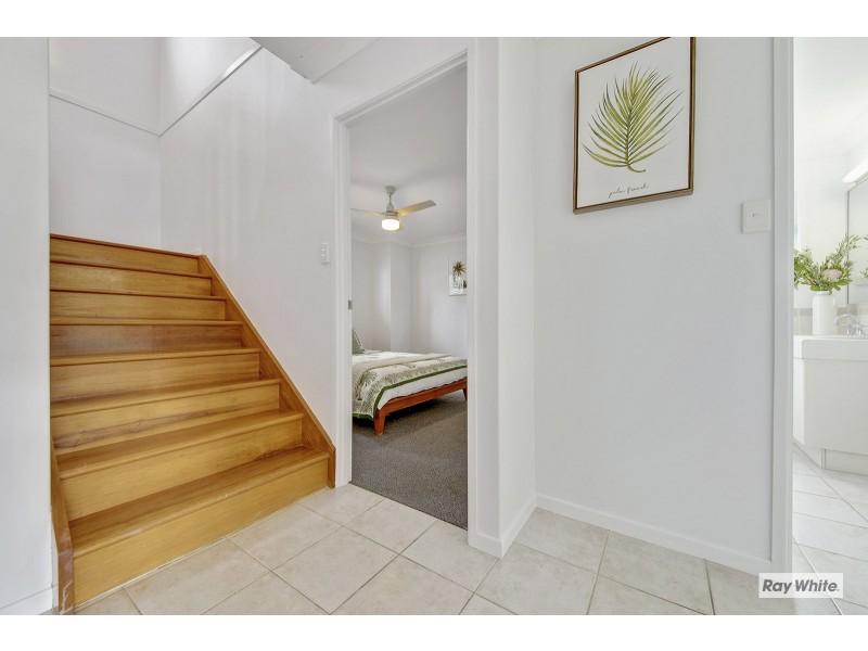 7 Discovery Crescent, Rosslyn QLD 4703