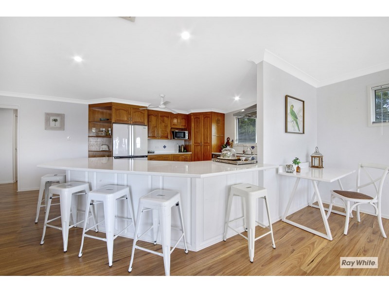 7 Discovery Crescent, Rosslyn QLD 4703