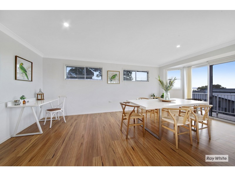 7 Discovery Crescent, Rosslyn QLD 4703
