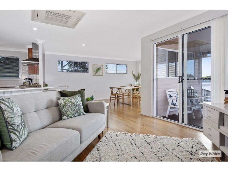 7 Discovery Crescent, Rosslyn QLD 4703