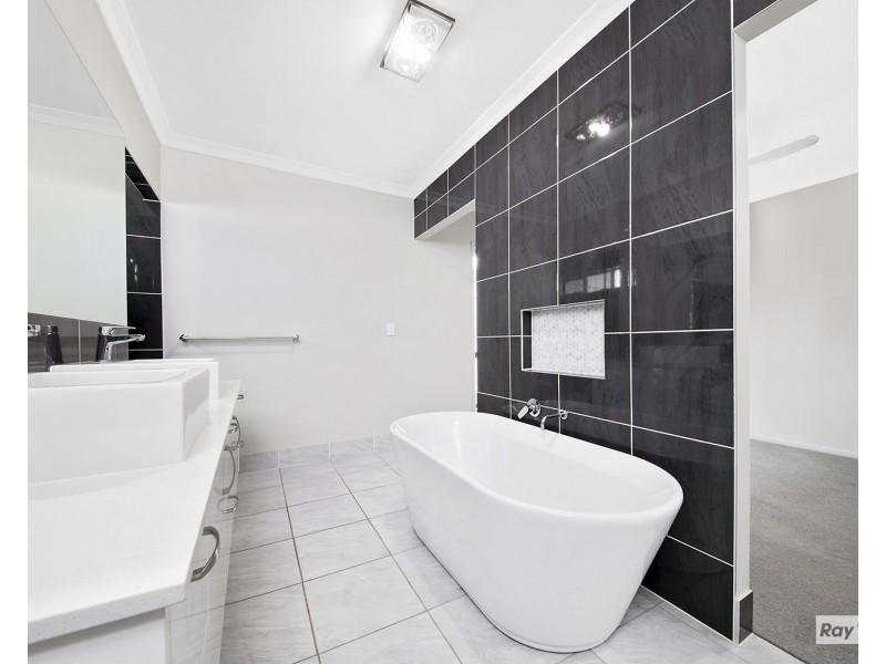 20 Norfolk Drive, Hidden Valley QLD 4703