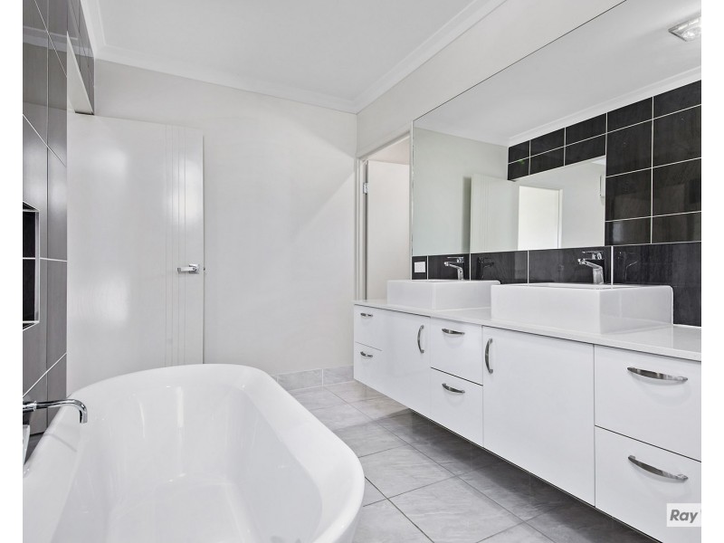 20 Norfolk Drive, Hidden Valley QLD 4703