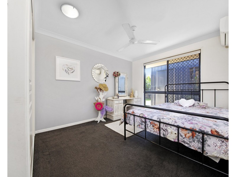 8 Driftwood Drive, Rosslyn QLD 4703