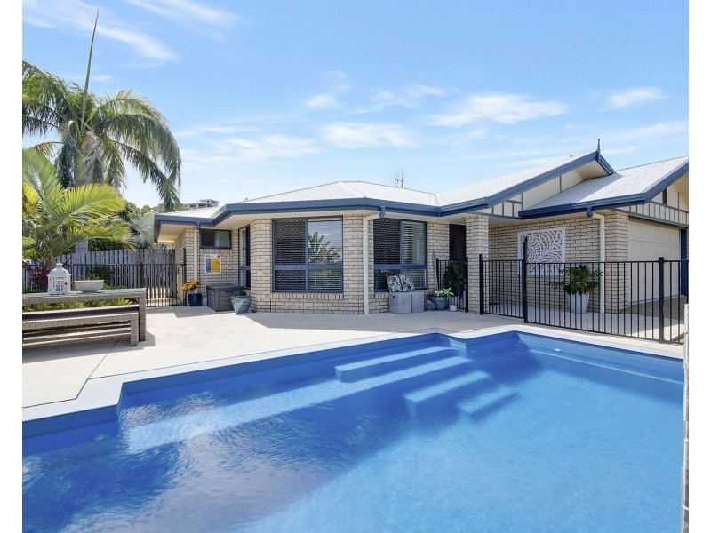 8 Driftwood Drive, Rosslyn QLD 4703