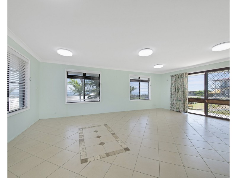 50 Poinciana Ave, Taranganba QLD 4703