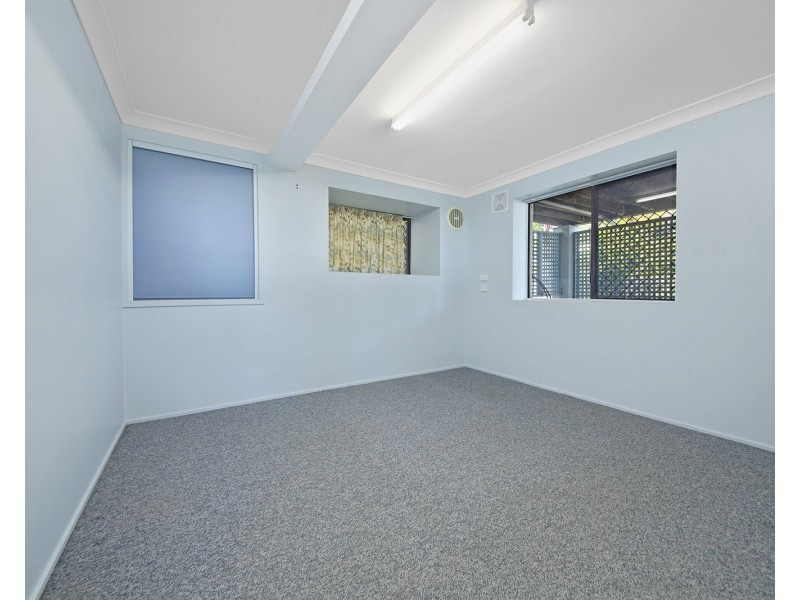 50 Poinciana Ave, Taranganba QLD 4703