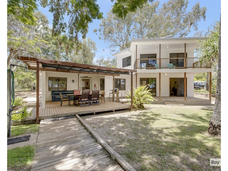 18 Esplanade, The Keppels QLD 4700