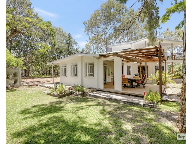 18 Esplanade, The Keppels QLD 4700